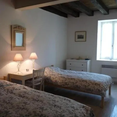 Urcay, 3 Pieces, 4 Personnes - Fr-1-489-142 Ferienhaus *